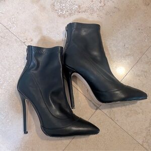 Black Stiletto Pretty Little Thing Ankle Boots booties